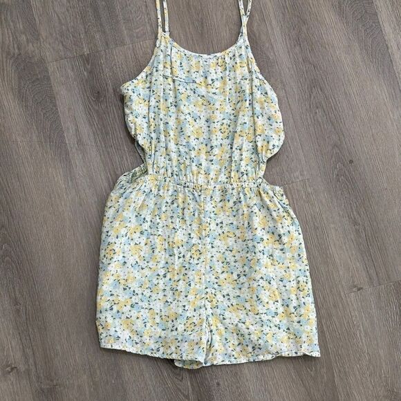 Abercrombie Kids Girl’s Green Floral Romper in Size 9/10 Y - Picture 1 of 5
